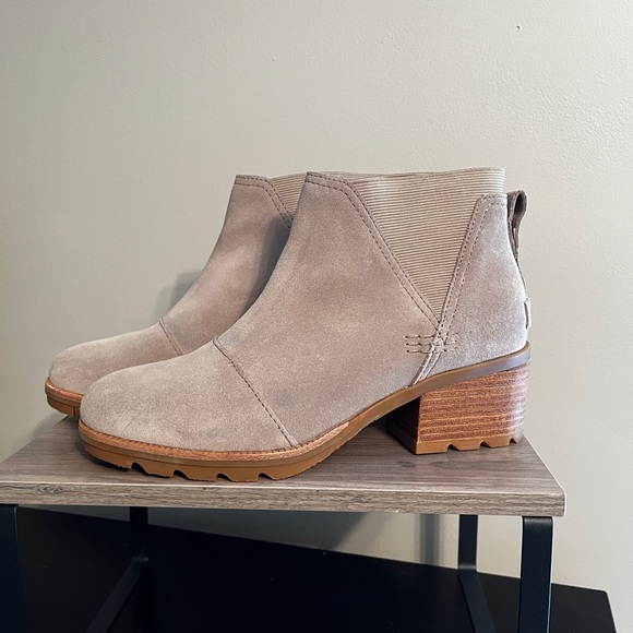 Sorel Chelsea Bootie - Picture 2 of 6